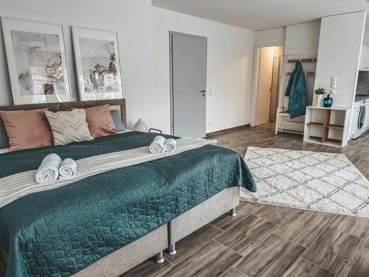 Sali Homes Elegant And Stylish Retreat In Heart Of Bayreuth, Close To River Extérieur photo