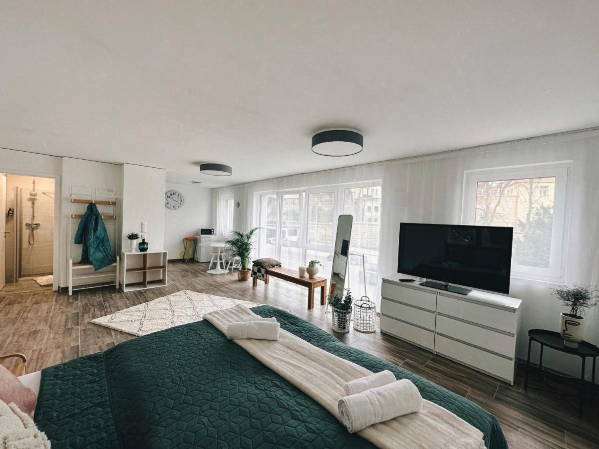 Sali Homes Elegant And Stylish Retreat In Heart Of Bayreuth, Close To River Extérieur photo